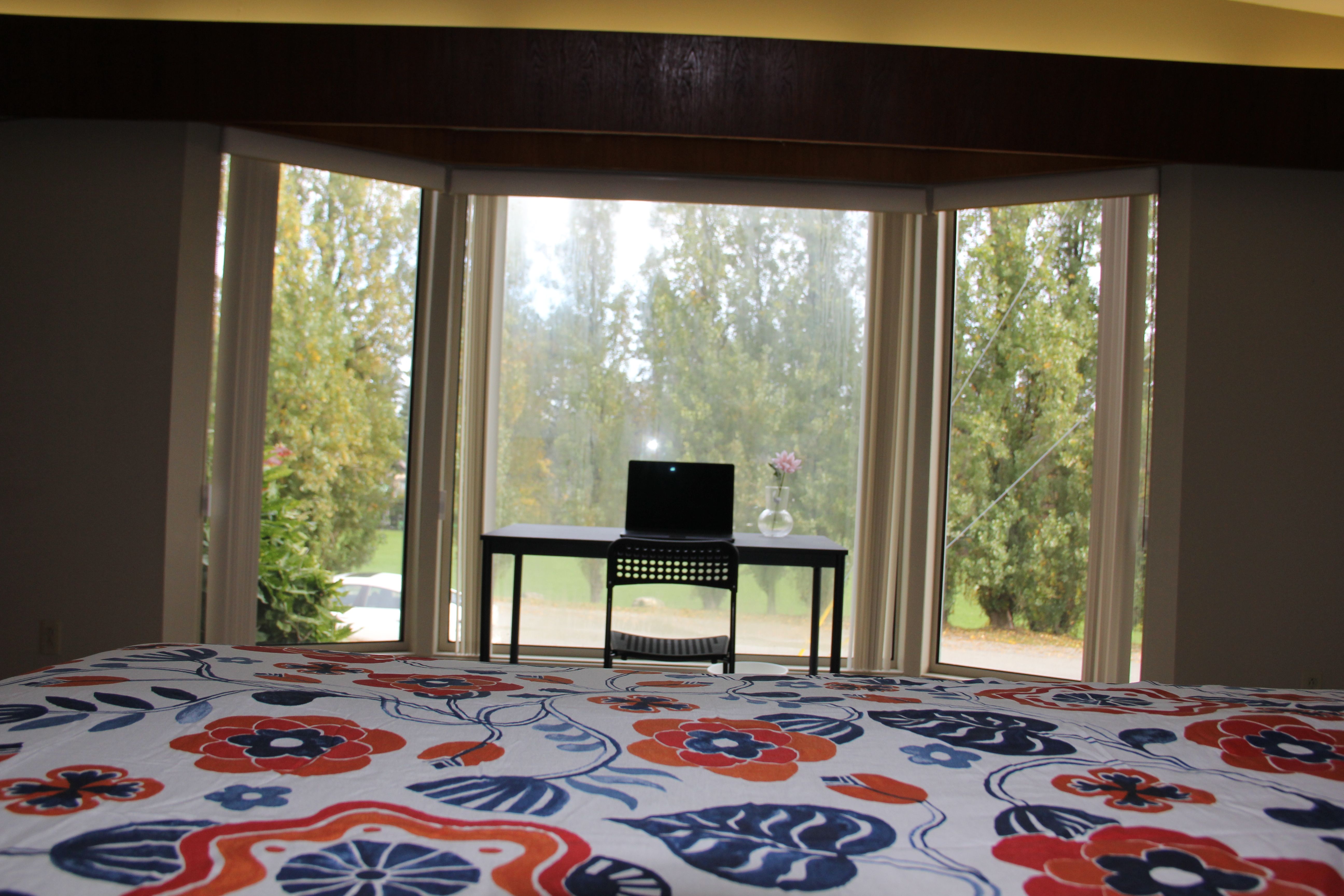 Large Furnished Room 4 for 2 People in Coquitlam near SkyTrain